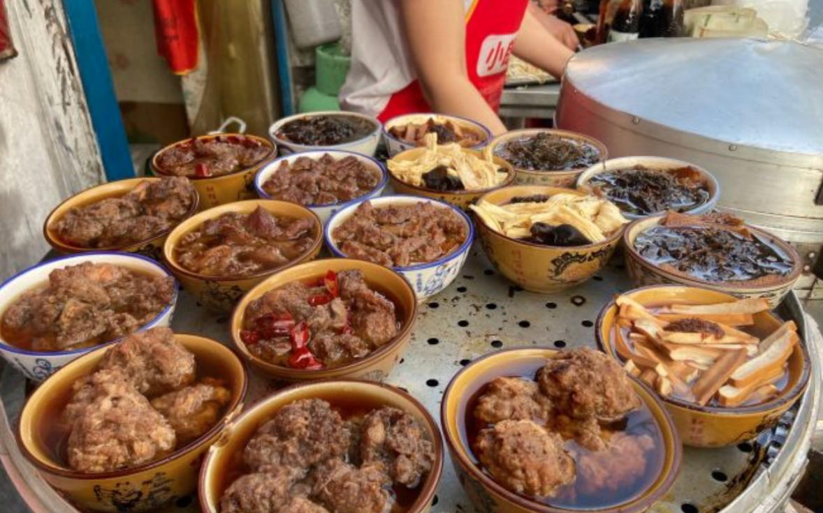 西安小南门夜市酸辣白菜,西安酸辣白菜馆子