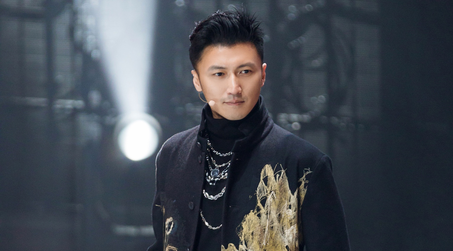 王菲和谢霆锋在一起几年,王菲和谢霆锋是哪年在一起