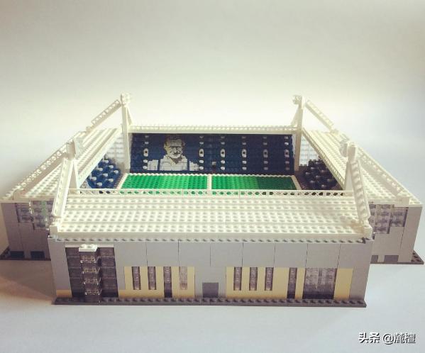 乐高曼联老特拉福德足球场,用积木拼足球球场