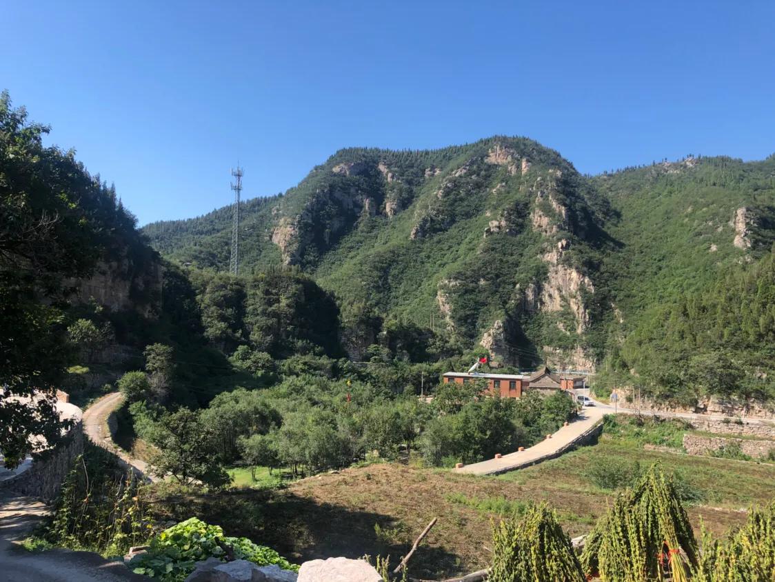 走进太行山深处山村,走进古老的石头村