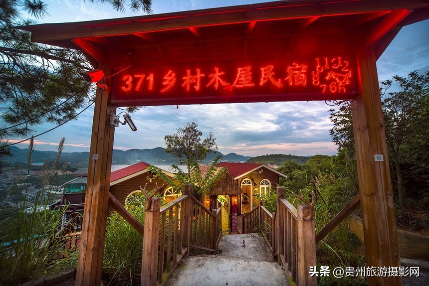 龙洞堡机场直达黄果树瀑布大巴,龙洞堡机场到黄果树瀑布旅游攻略