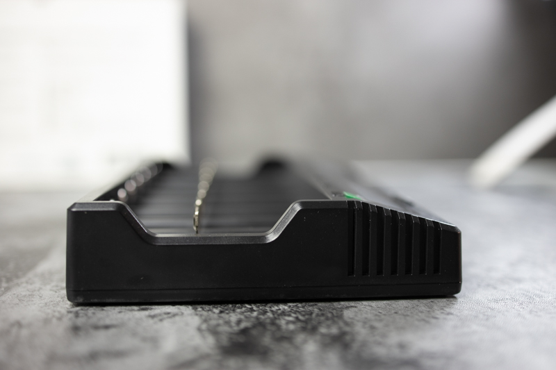 内阻测试、分容激活样样通，体验XTARVC8八槽位充电器