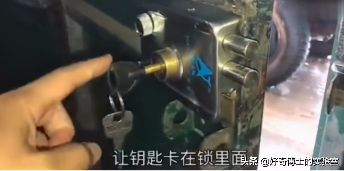 女子被尾随侵害怎么自救,被尾随入室女子自救