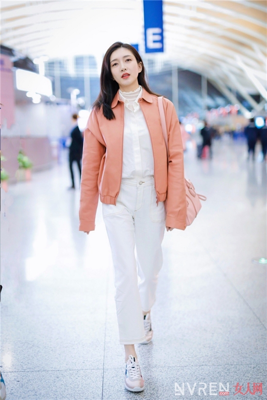 不同女明星的时尚街拍,女明星高清街拍