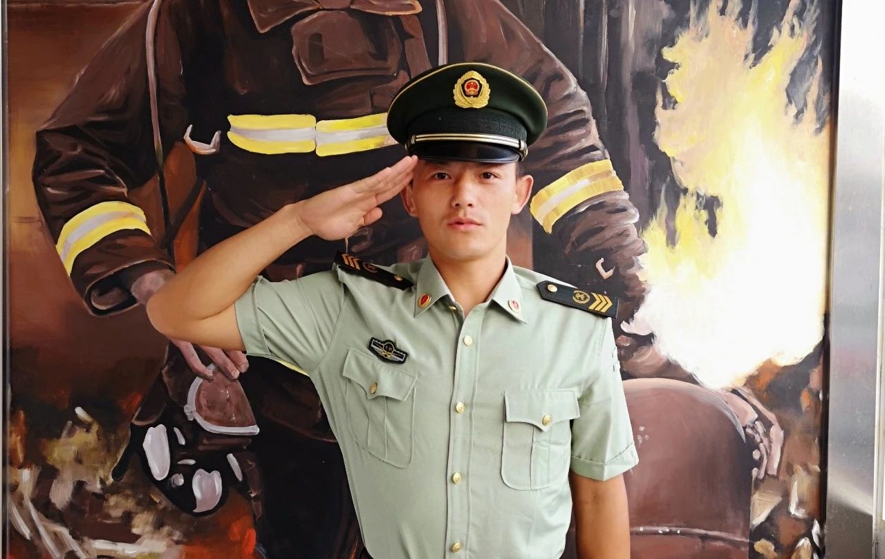 致敬逆行英雄|德阳最帅男团队长陈伟，肩负生命不能承受之重