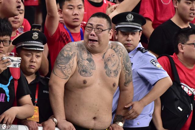 澳媒称踢国足就像猫玩弄老鼠,澳媒体国足