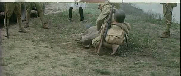 《紫日》紫色,代表太阳快落山了