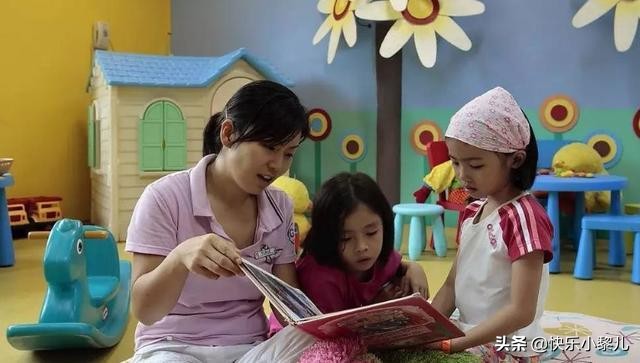 男艺术家一丝不挂表现“艺术”,宝妈做法引众怒,网友:扭曲的爱