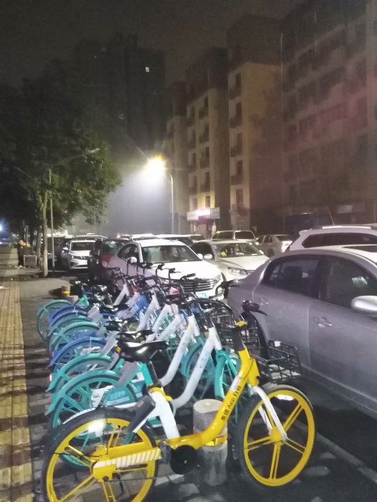 退役军人退伍不褪色救死扶伤,退伍军人不褪色坚守抗疫一线