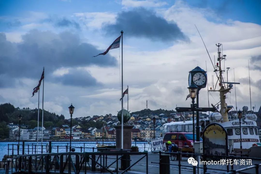 又是来自深圳的摩托车俱乐部！这次他们踏上了北欧的*途征**