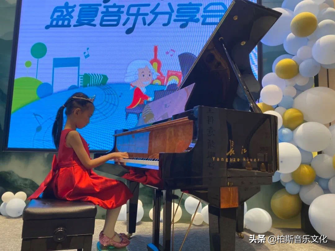 琴声飘扬，长江钢琴助力真香暑假
