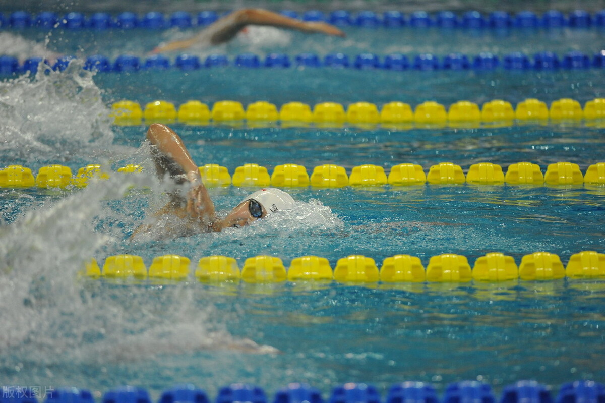 枕戈待旦迎鏖战厉兵秣马再前行,枕戈待旦整装待发