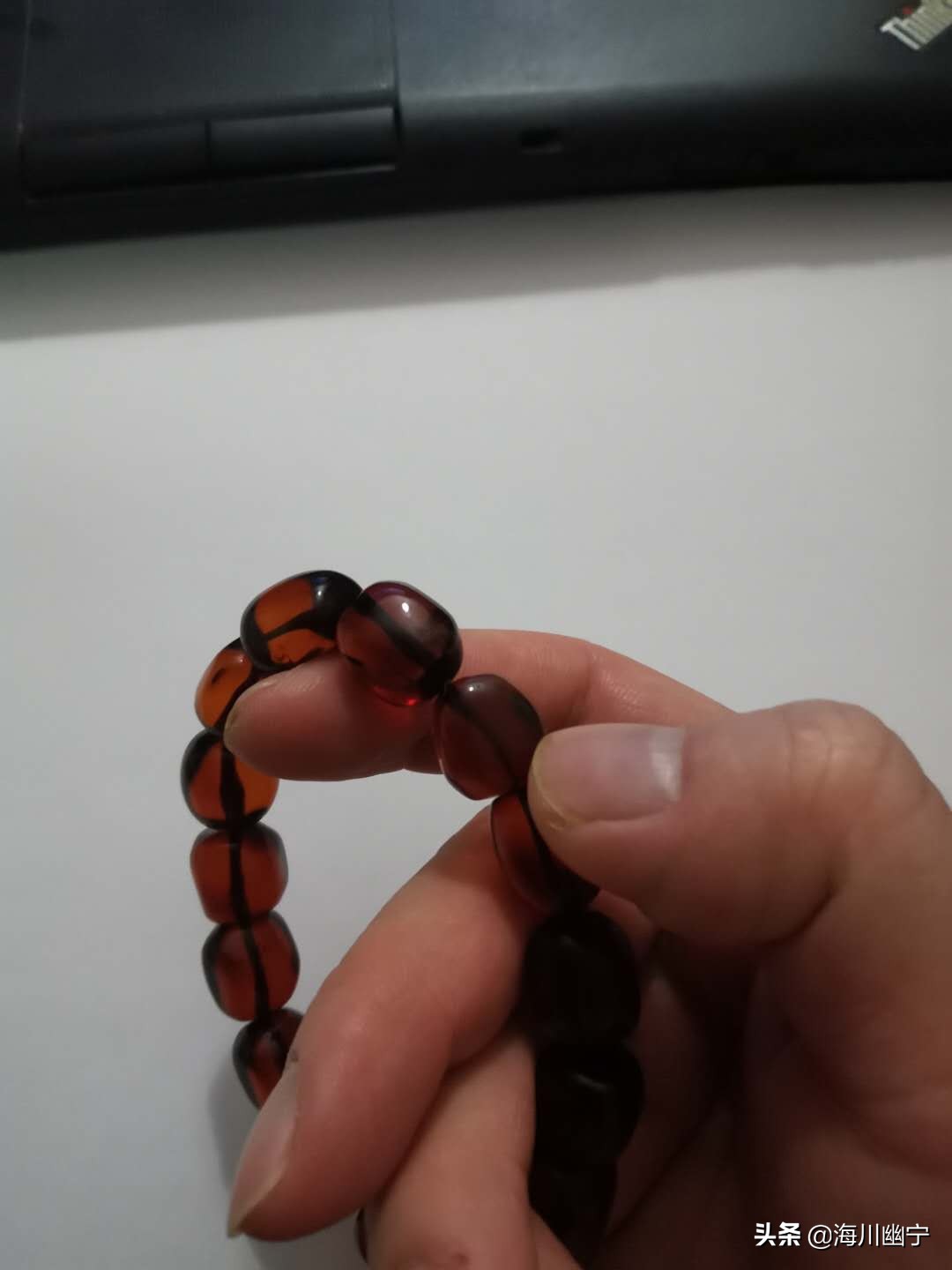 辨别蜜蜡血珀的真假最简单的方法,蜜蜡血珀真假怎么辨别