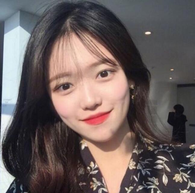 让李佳琦OMG的气垫BB霜，效果堪比美颜相机，誉为水光肌“神器”