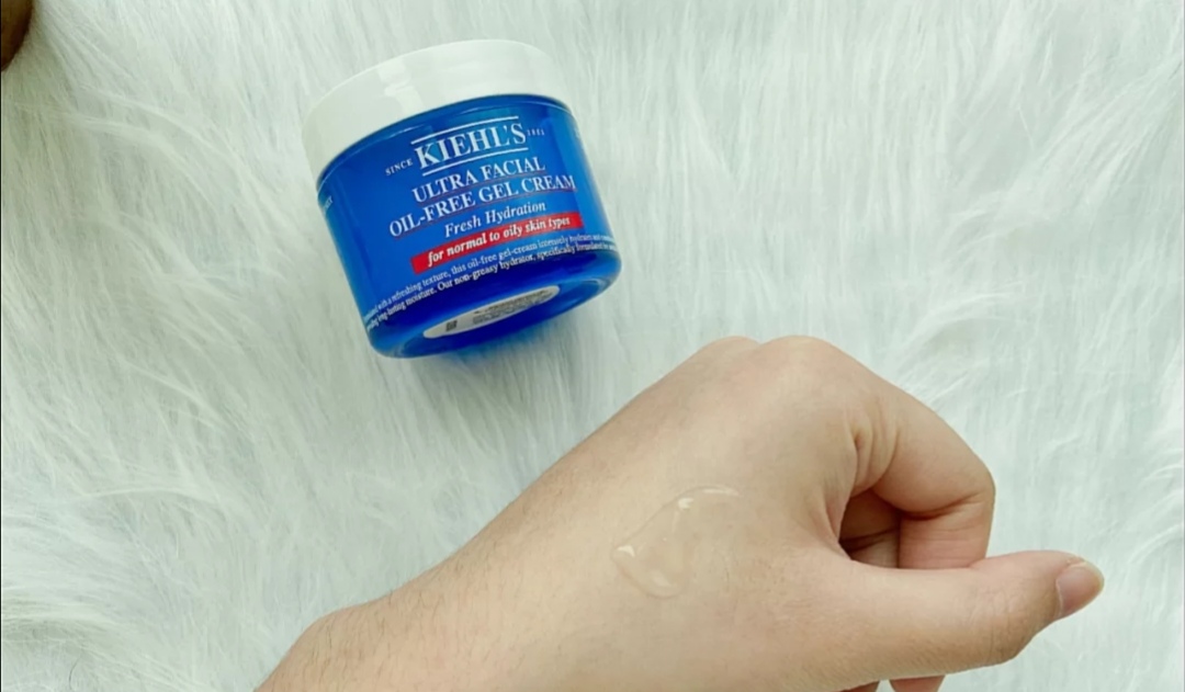 雅顿面霜和珂润面霜哪个好用,夏季面霜保湿不油腻女