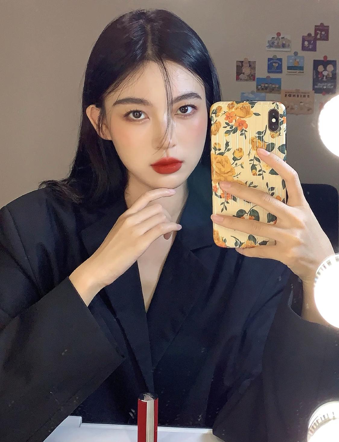 秋冬想要大女人风的优雅，我劝你涂这几支口红，高级与洋气你都有