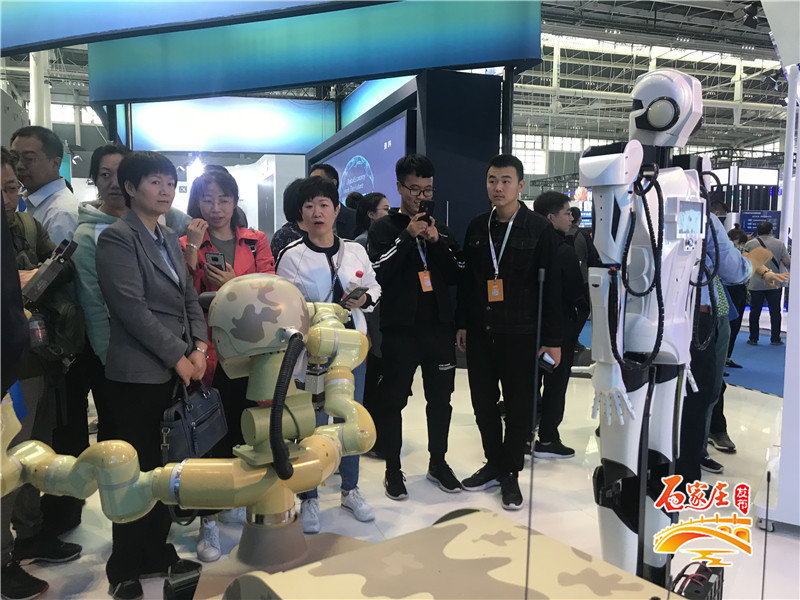 机器人亮相正定博览会,数博会机器人2019
