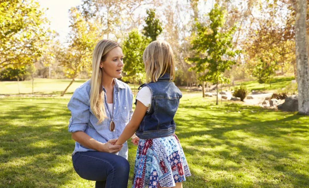 孩子有自闭倾向怎么办,小孩有自闭的症状怎么办
