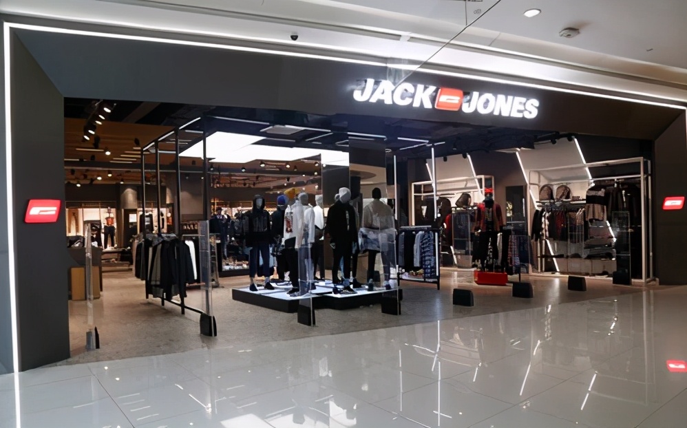 时尚潮流男装品牌推荐,商场男装哪个牌子好卖