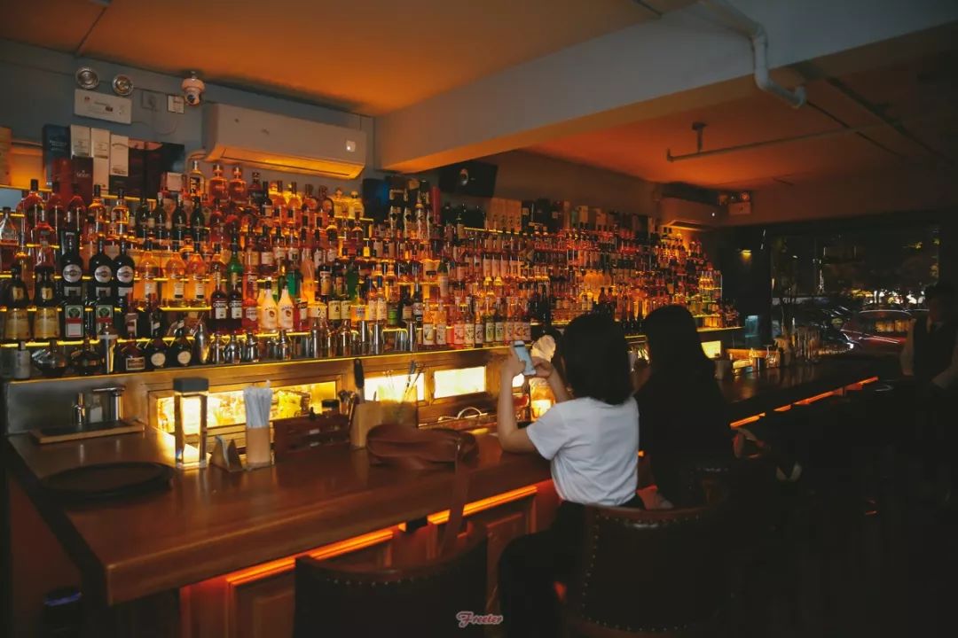 海口小众酒吧指南|放下手机,跟我喝酒去