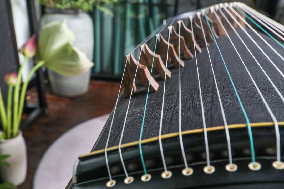 初学古筝应该找什么样的老师,学古筝找老师需要什么条件