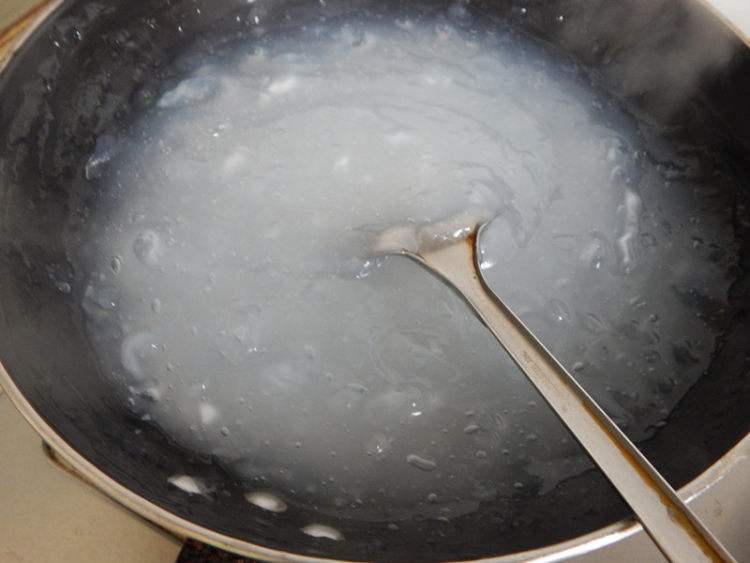 在家做凉粉用什么淀粉最好,淀粉做凉粉的最佳比例