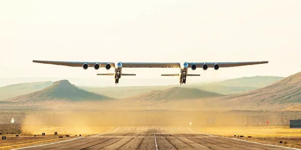 28个轮胎的客机,世界上最大的飞机16个发动机