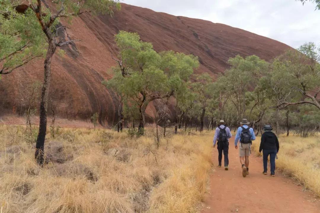 会玩的人一般去哪玩,为什么澳大利亚四面环海