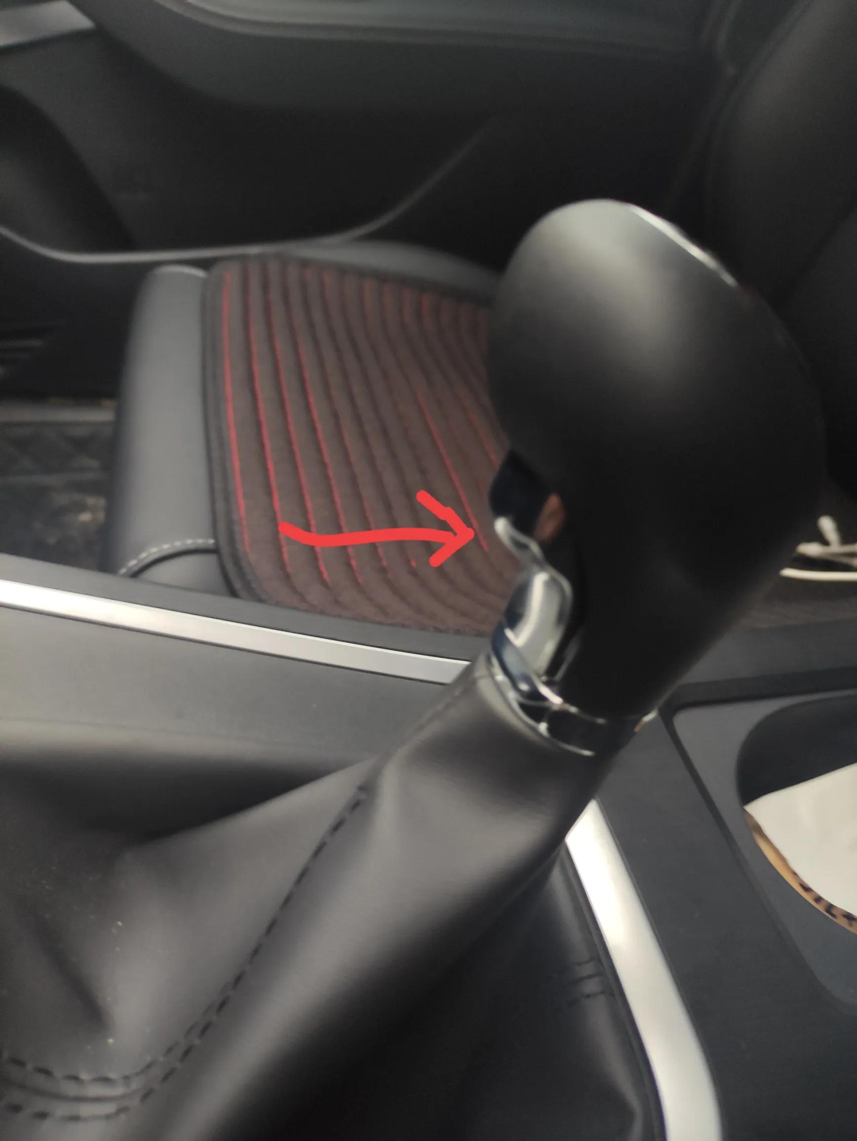 手动挡怎么判断有没有挂入倒挡,手动挡倒挡的正确方法和技巧