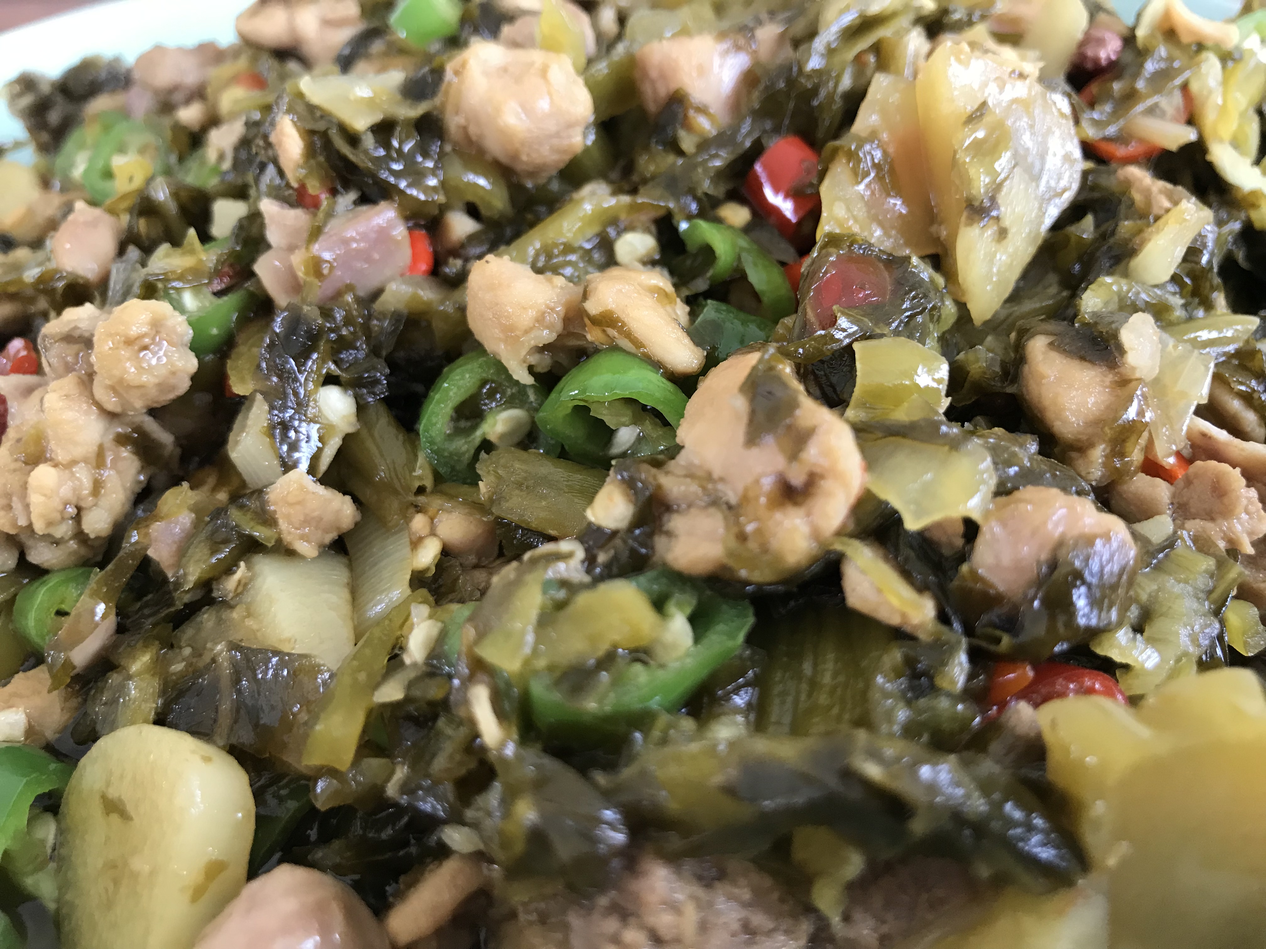 酸菜兔兔正宗做法,如何做一碗色香味俱全的酸菜鱼