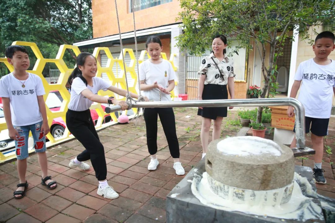 组图：武平县琴韵古筝行六一暨周年庆亲子活动圆满举行