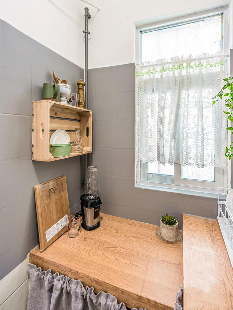 2平米油腻厨房爆改,600元租房厨房改造