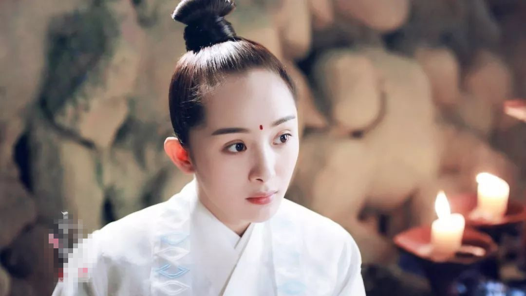 明星护发真拼！郑爽娜扎花样用生发液，范冰冰欧阳娜娜洗头超细致