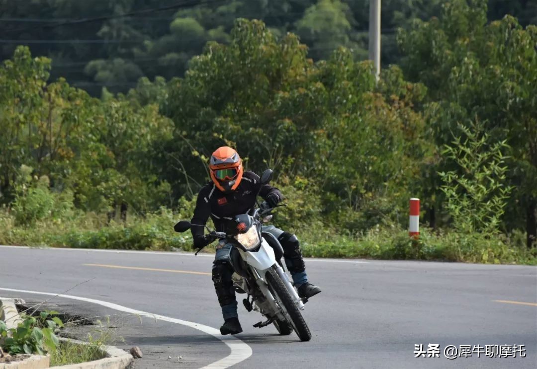 豪爵nk150s越野视频,豪爵nk150s越野摩托车试驾