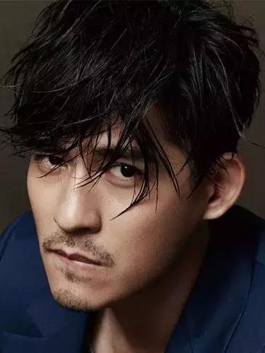 周渝民很感谢妻子对他的理解,周渝民一个美得无法直视的美男子