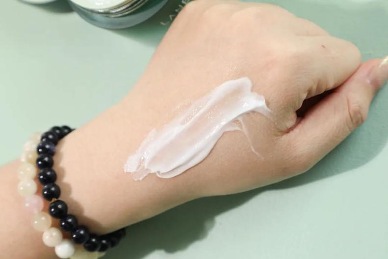 又实惠又好用的懒人面膜,三草两木美白补水清洁懒人面膜