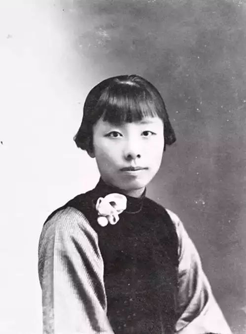 他，没有一张文凭被誉为“三百年才出一个的大师”“教授的教授”