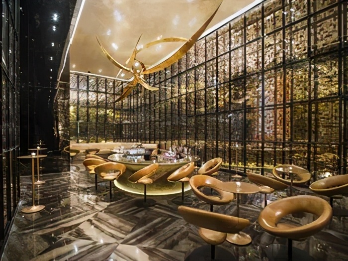 亮相一周，成都W酒店口碑就糊了？