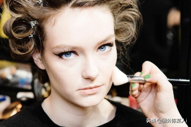 明星化妆师的秘诀分享，五招遮瑕手法打造无痕心机裸妆