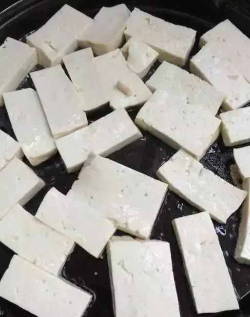 臭豆腐为什么吃了会变丑,臭豆腐非常臭吃起来越来越香