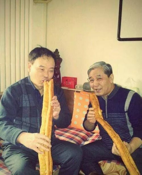 吃油条能刺伤食道吗,吃天津大油条