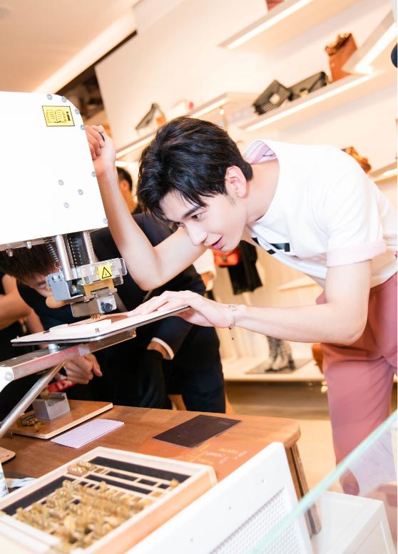 longchamp珑骧情人节宠粉季,LONGCHAMP珑骧2023春夏款