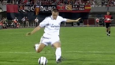 绿茵信仰罗纳尔多第三关花式,冲阵无双