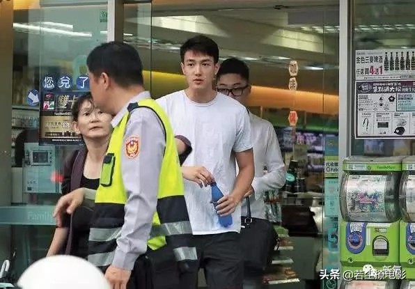 萧亚轩19年换16个男友视频,萧亚轩17年换15个男友