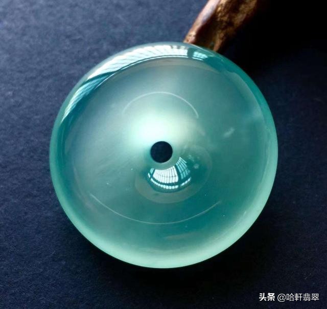 哪些翡翠不值得购买,翡翠金丝种平安扣好不好