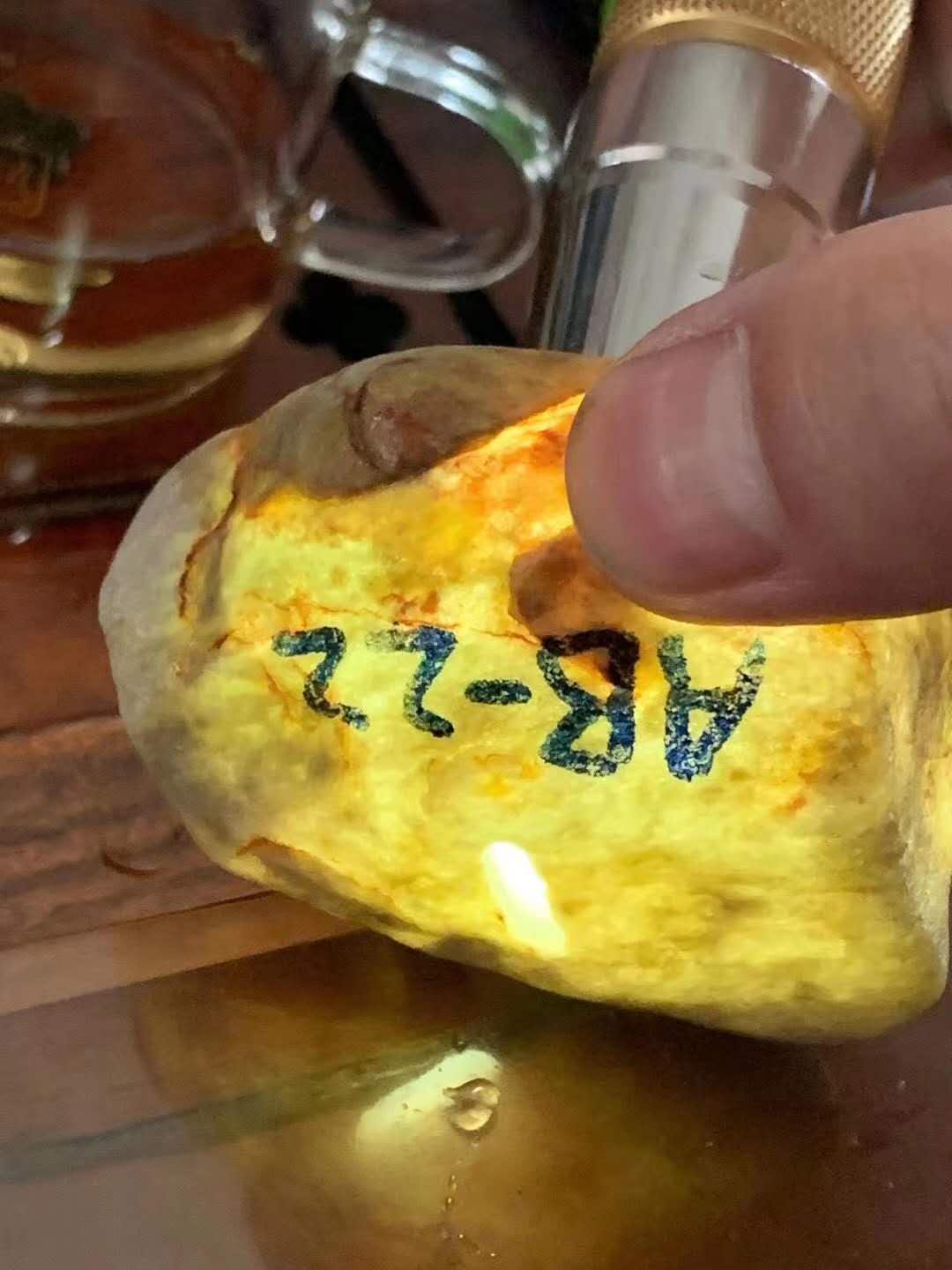 翡翠原石真的值钱吗,翡翠原石和普通石头区别