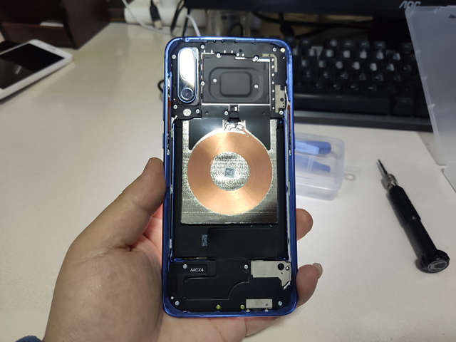 小米9进水绿屏维修多少钱,小米9进水屏幕修复