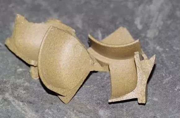 壶盖打碎了有什么征兆,壶盖摔成两半