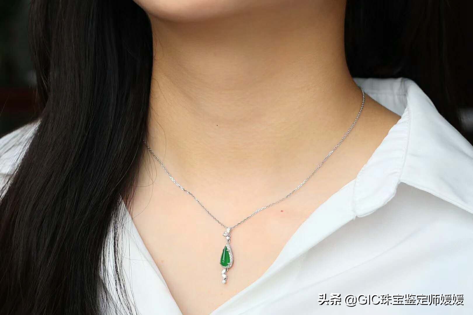 显瘦锁骨链推荐,夏天穿戴什么样的锁骨链有质感