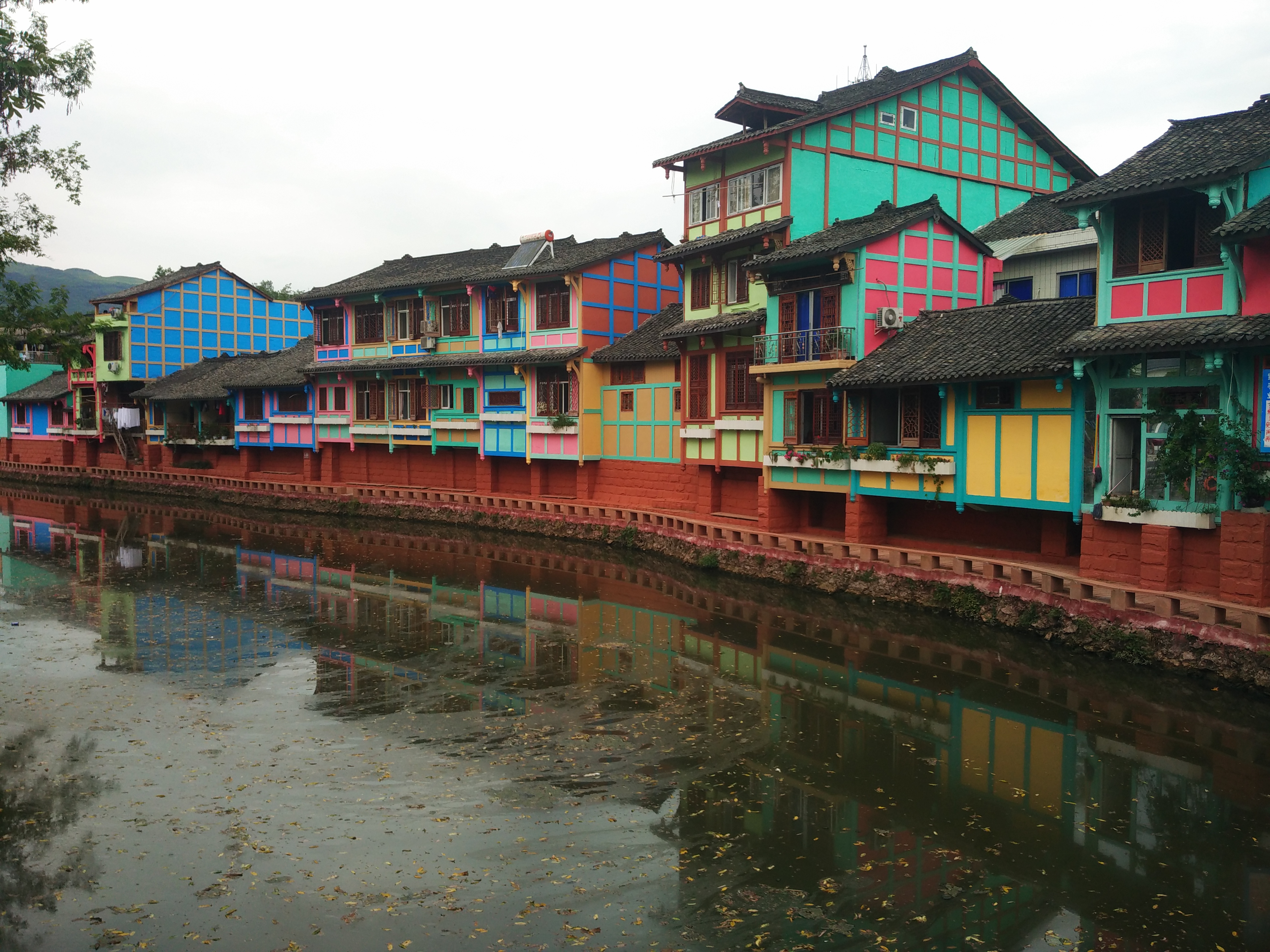 成都附近的古镇最值得去的是哪个,2022春节成都周边有年味的古镇